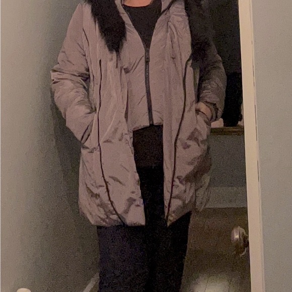 Reitman, ladies puffer, hooded coat, size XL, Grey, 2 Zippered closures. - Picture 2 of 11